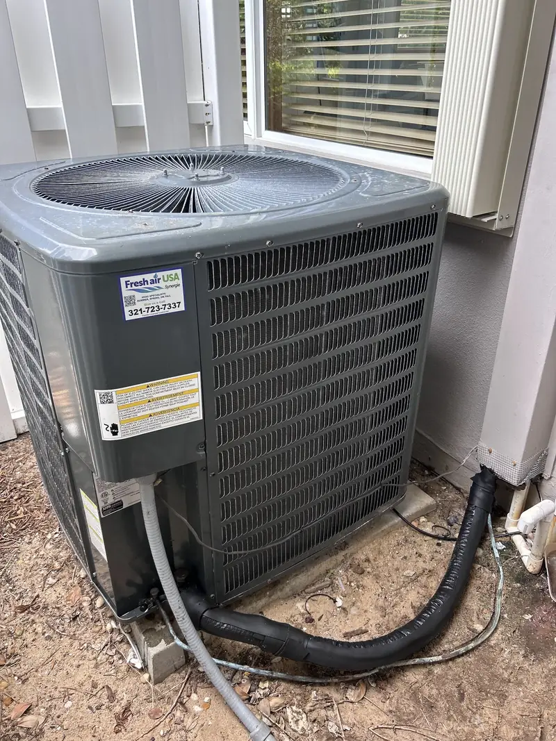 Outdoor condenser with refrigerant line set